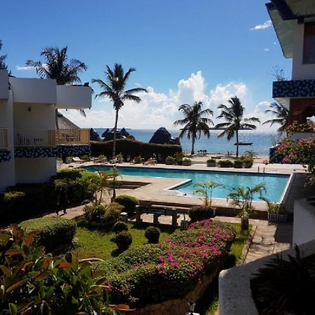 Beachcomber Hotel And Resort Dar es Salaam Exterior photo