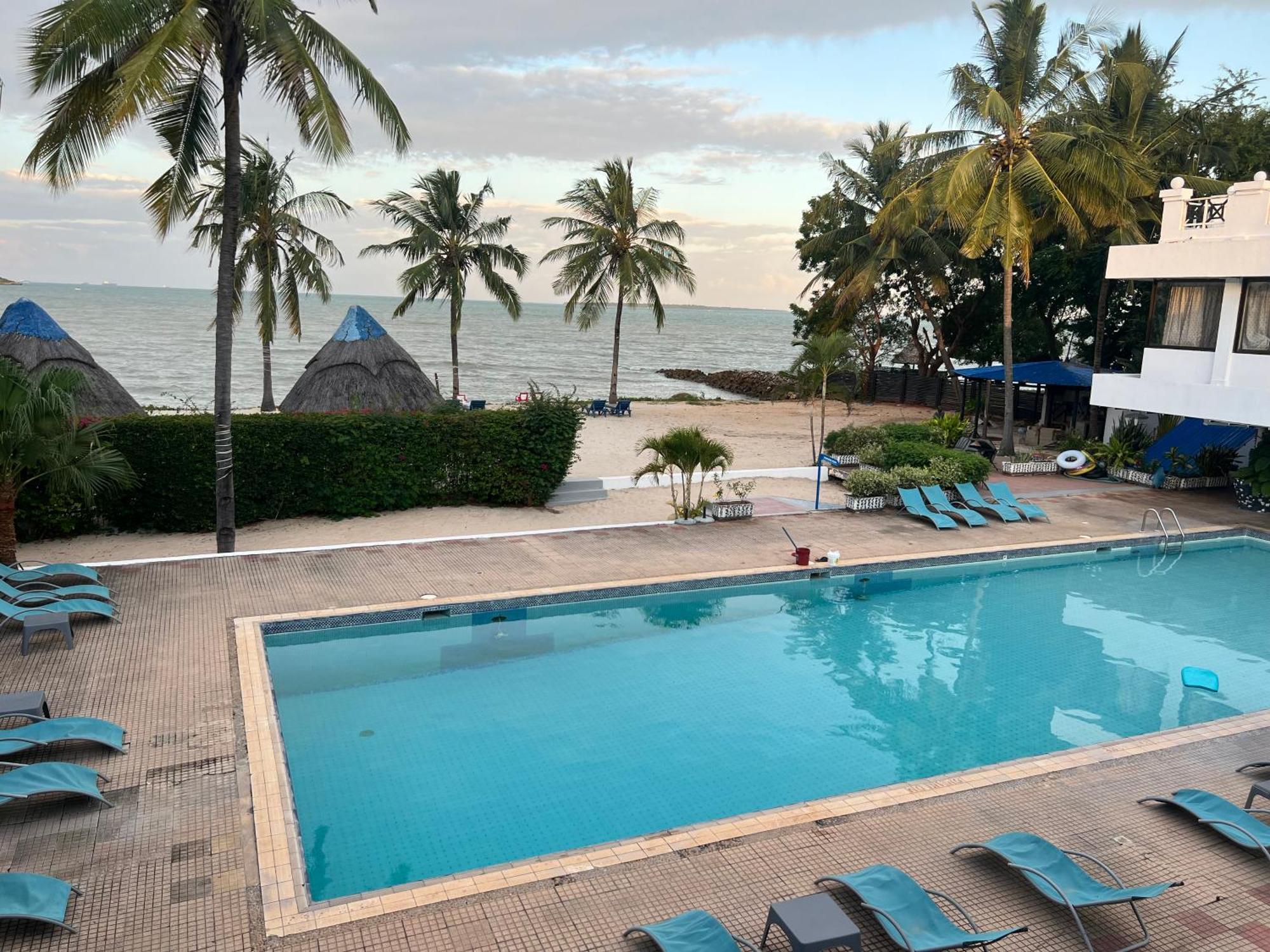 Beachcomber Hotel And Resort Dar es Salaam Exterior photo